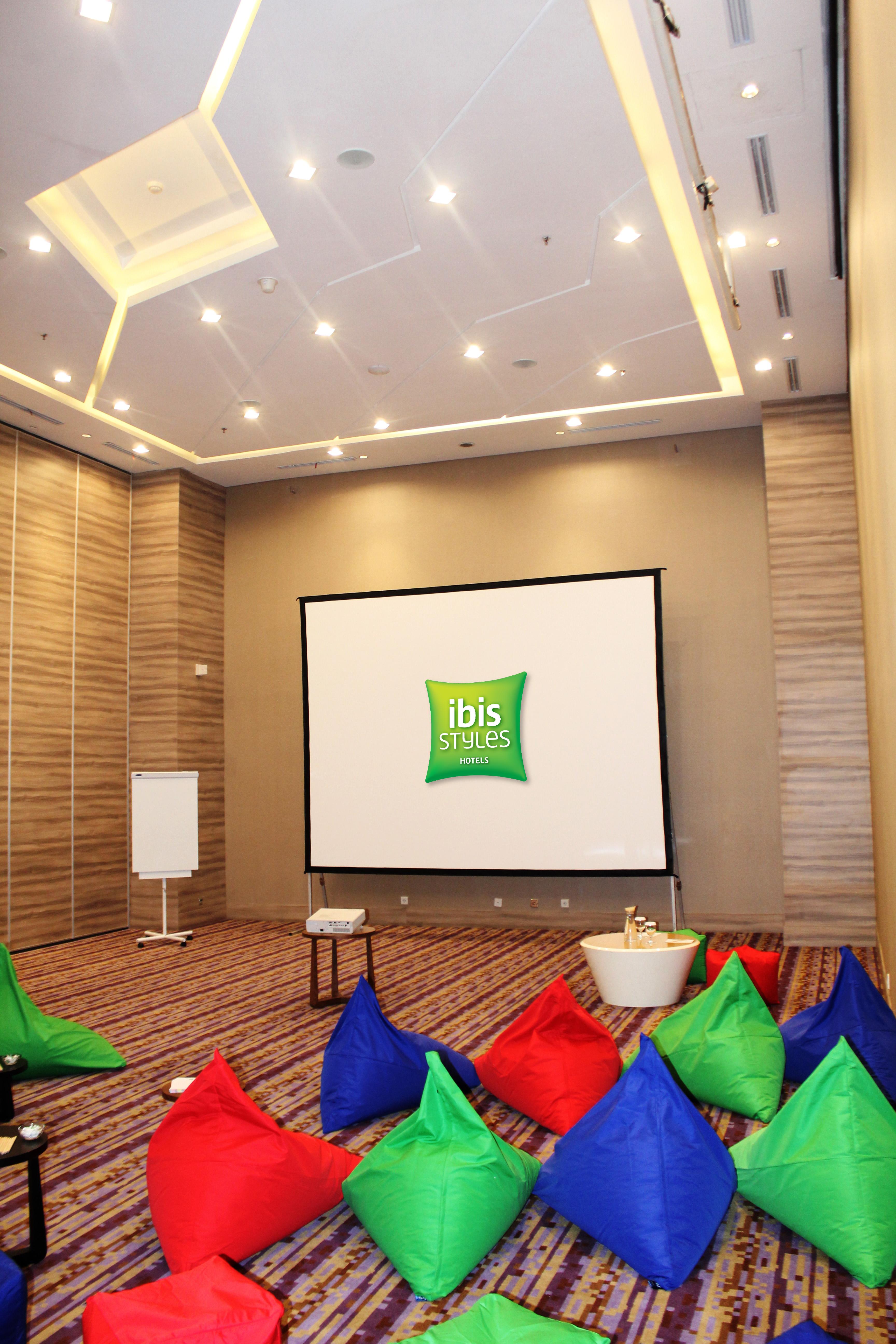 Ibis Styles Jakarta Mangga Dua Square Екстер'єр фото