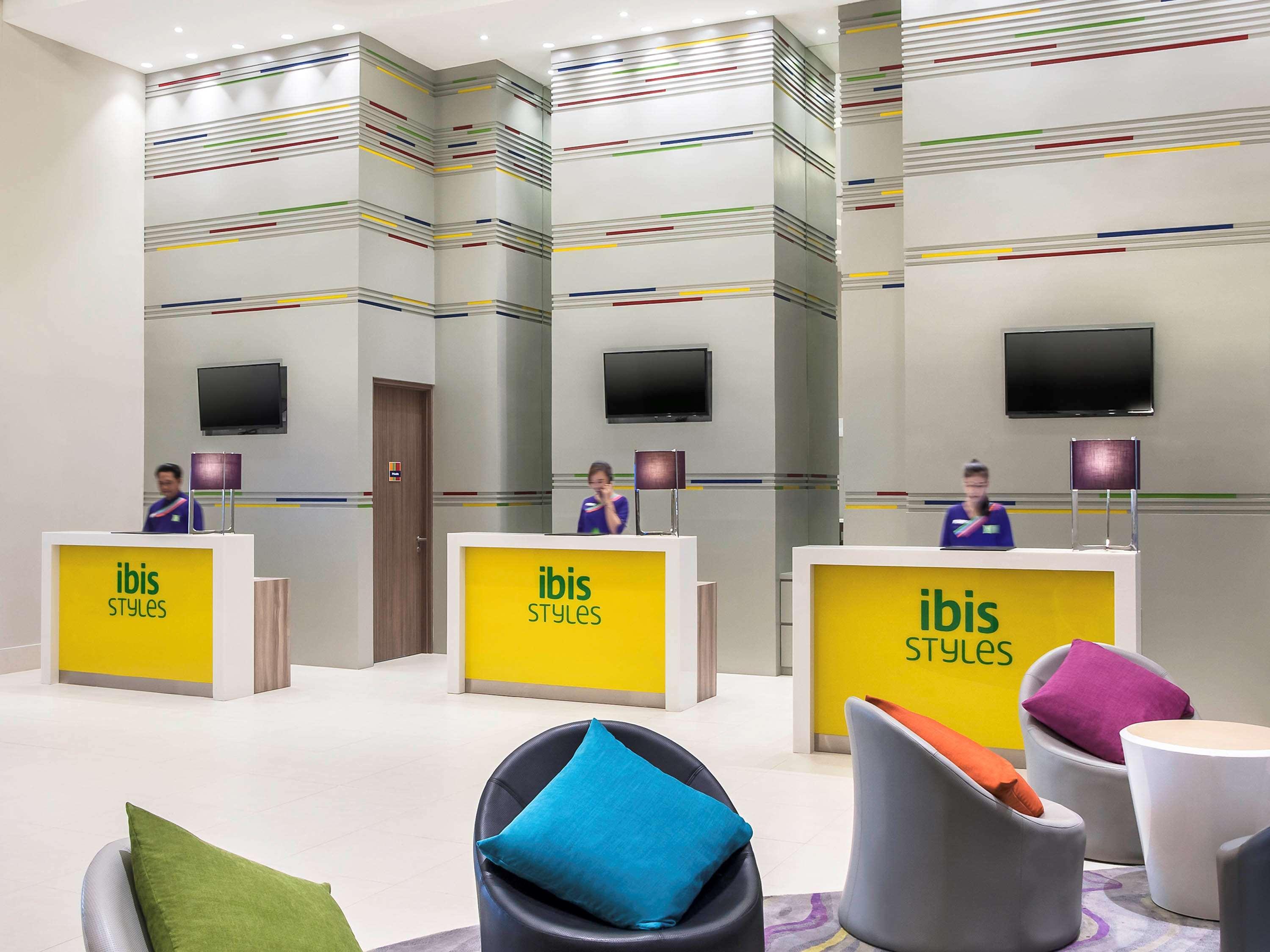 Ibis Styles Jakarta Mangga Dua Square Екстер'єр фото