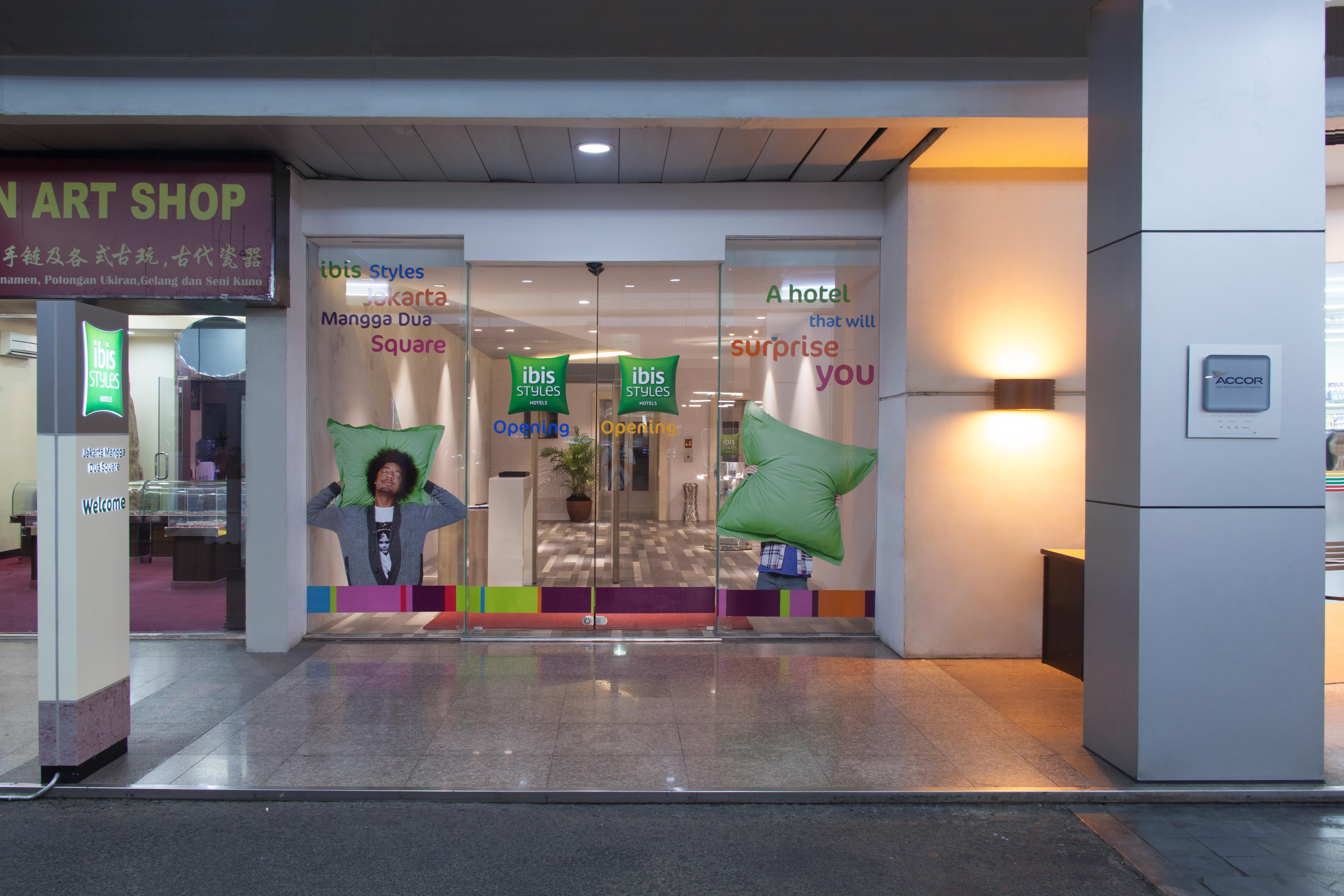 Ibis Styles Jakarta Mangga Dua Square Екстер'єр фото