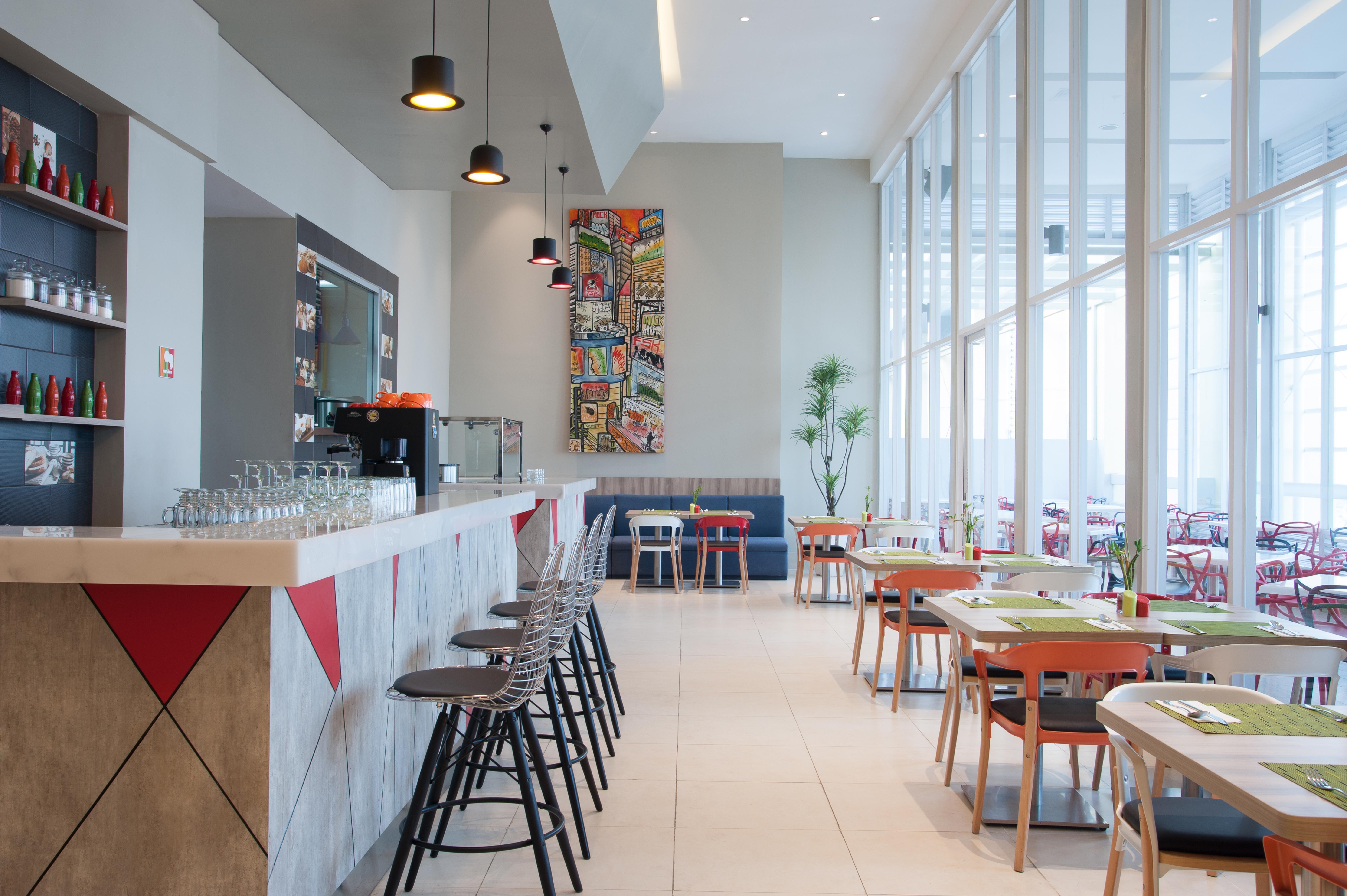 Ibis Styles Jakarta Mangga Dua Square Екстер'єр фото