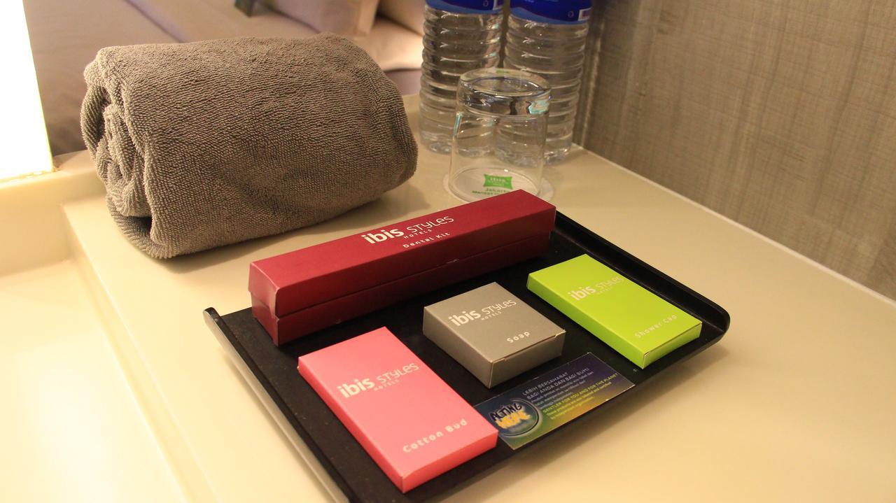 Ibis Styles Jakarta Mangga Dua Square Екстер'єр фото